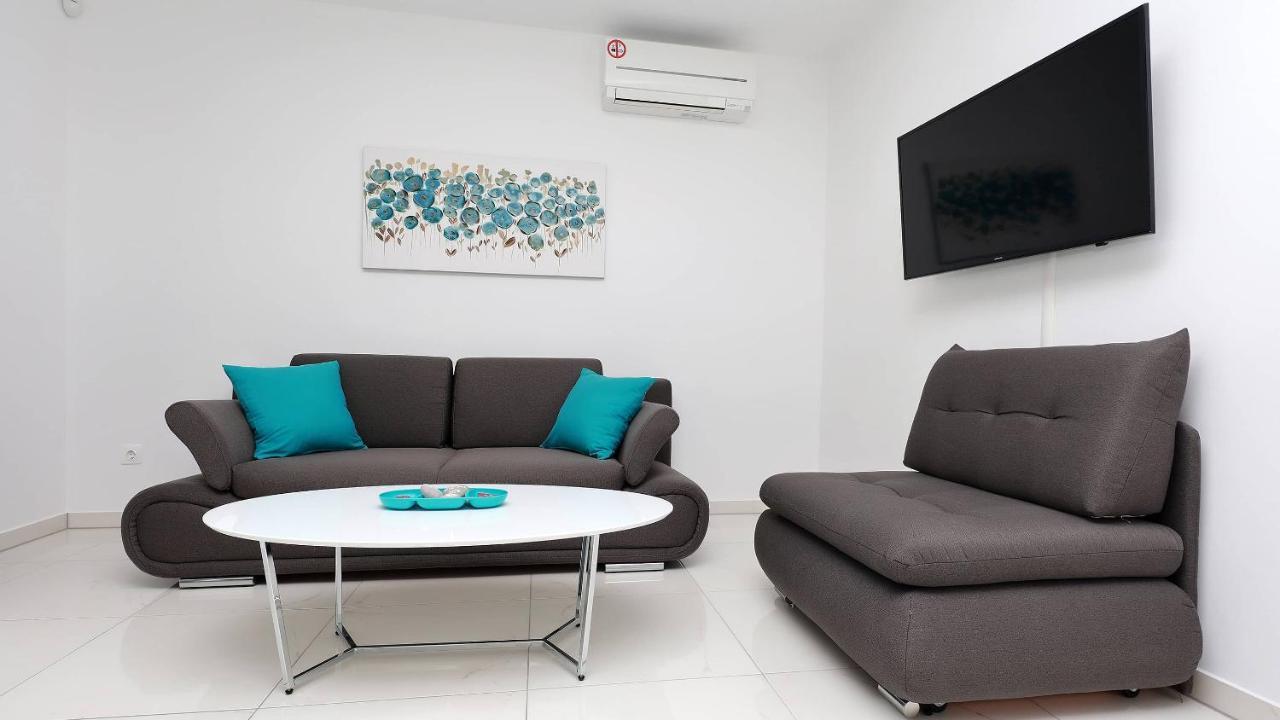 Apartmani "Villa Barbara" Novalja Exteriör bild