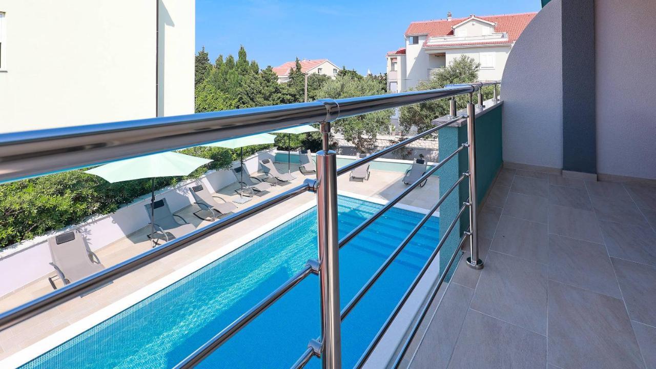 Apartmani "Villa Barbara" Novalja Exteriör bild