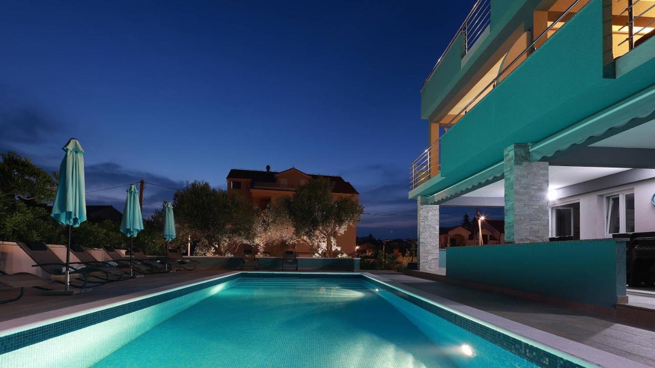 Apartmani "Villa Barbara" Novalja Exteriör bild