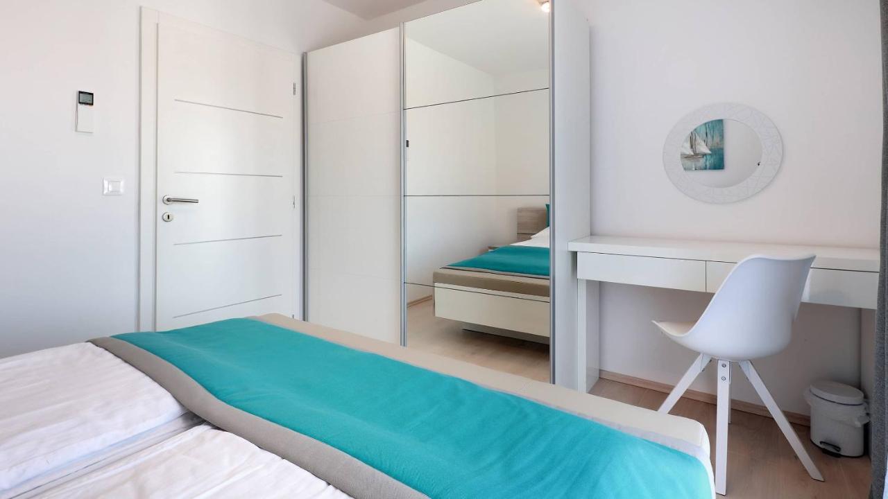 Apartmani "Villa Barbara" Novalja Exteriör bild