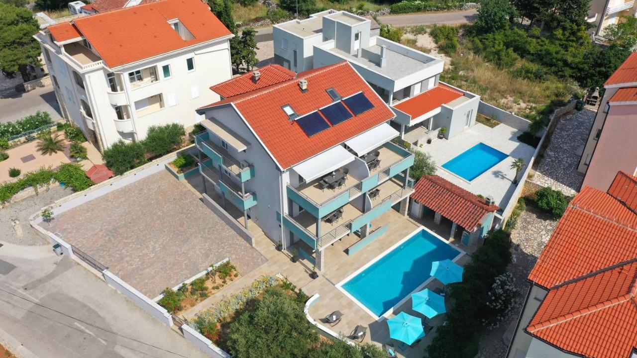 Apartmani "Villa Barbara" Novalja Exteriör bild