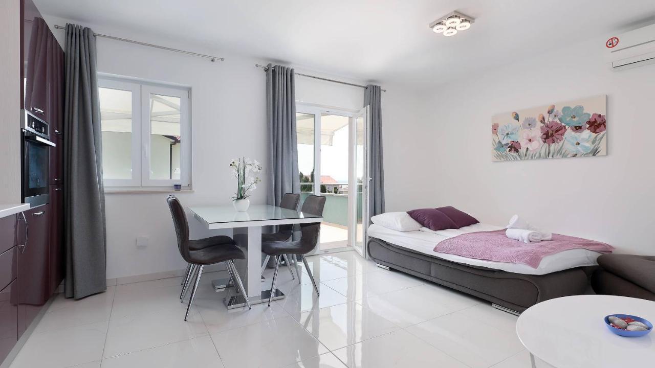 Apartmani "Villa Barbara" Novalja Exteriör bild