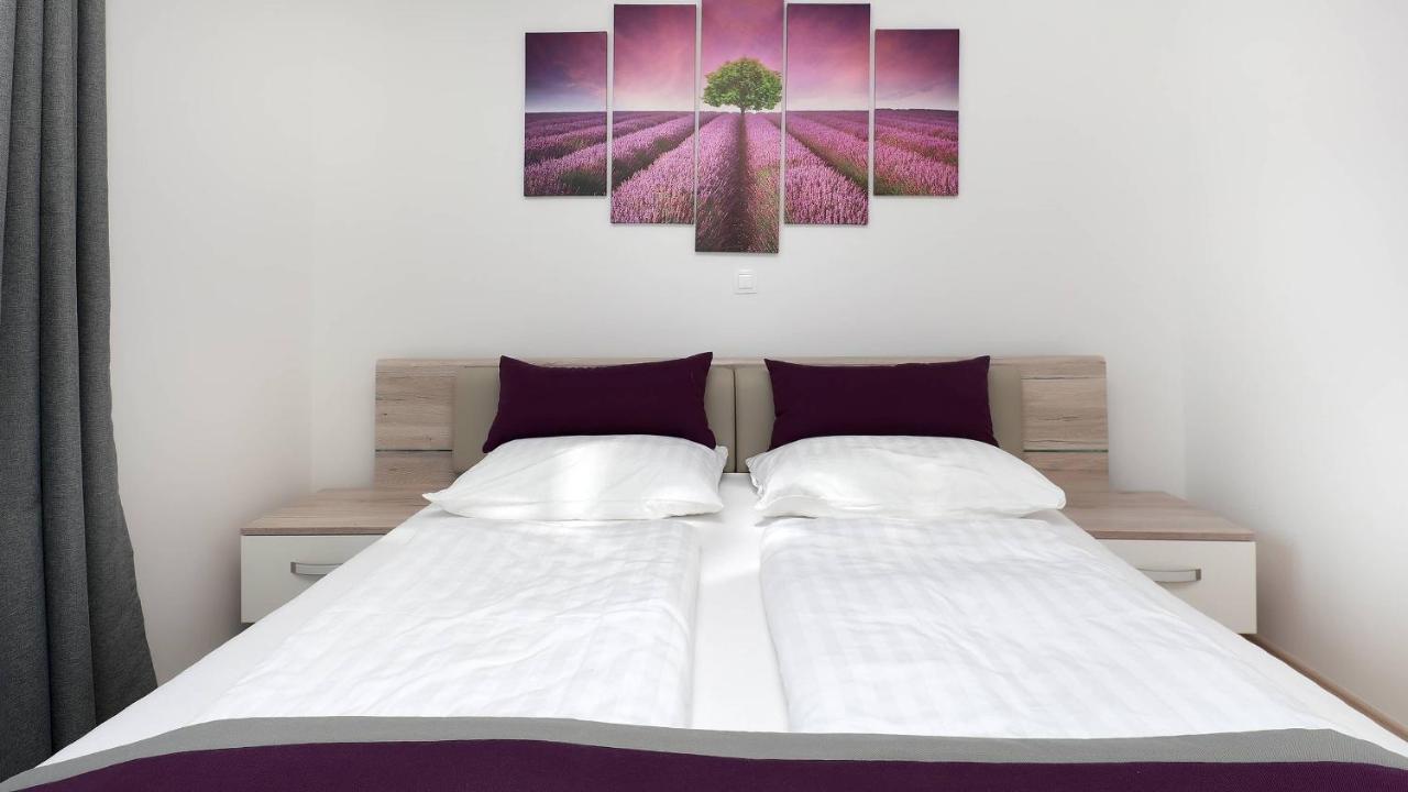 Apartmani "Villa Barbara" Novalja Exteriör bild