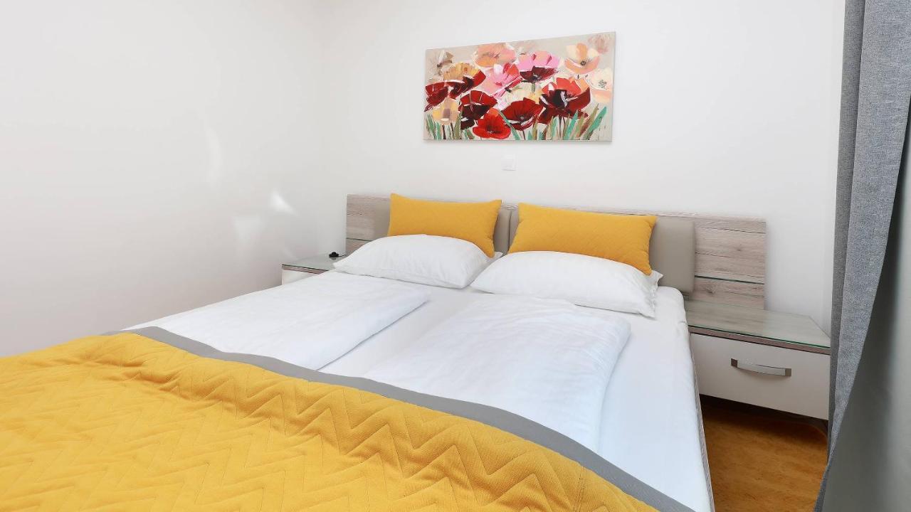 Apartmani "Villa Barbara" Novalja Exteriör bild