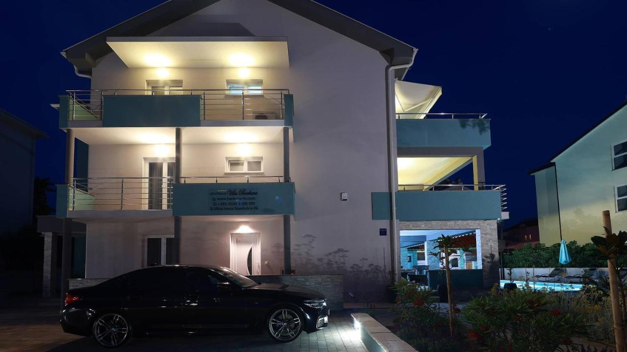 Apartmani "Villa Barbara" Novalja Exteriör bild