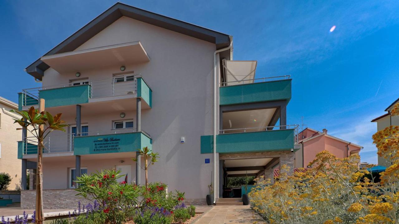 Apartmani "Villa Barbara" Novalja Exteriör bild