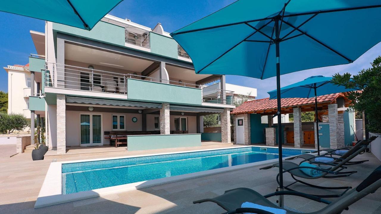 Apartmani "Villa Barbara" Novalja Exteriör bild