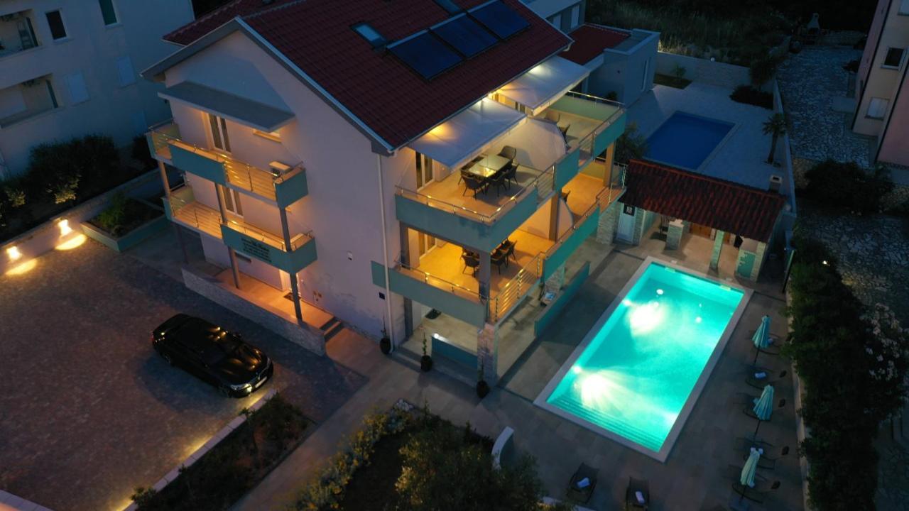 Apartmani "Villa Barbara" Novalja Exteriör bild
