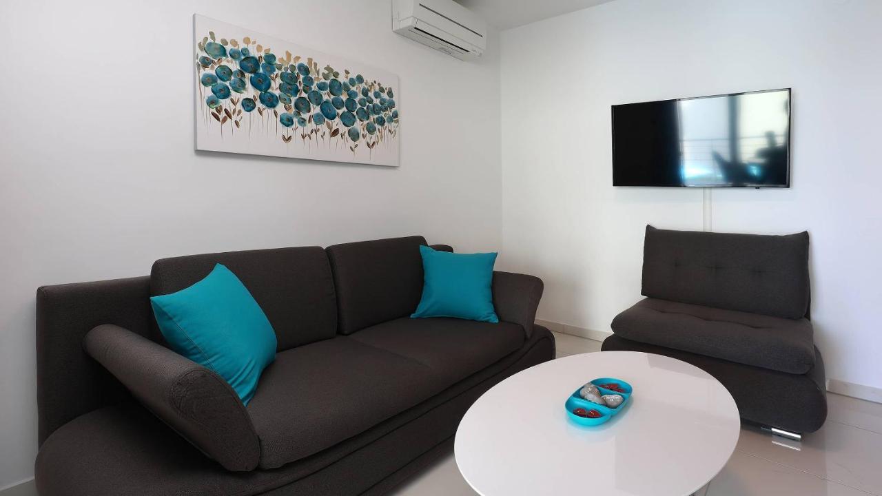 Apartmani "Villa Barbara" Novalja Exteriör bild