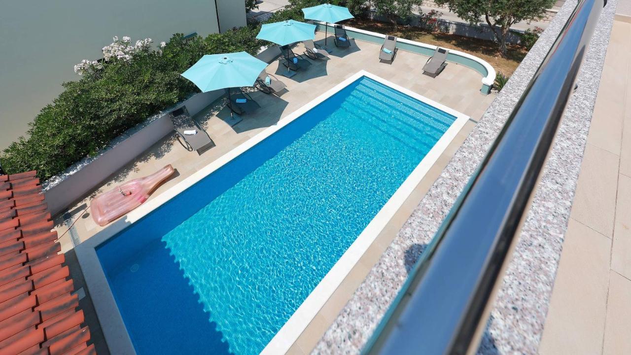 Apartmani "Villa Barbara" Novalja Exteriör bild